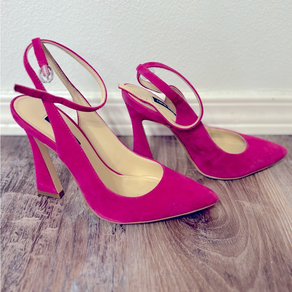 Fuscia pink suede sling back heels Nine West 5.5